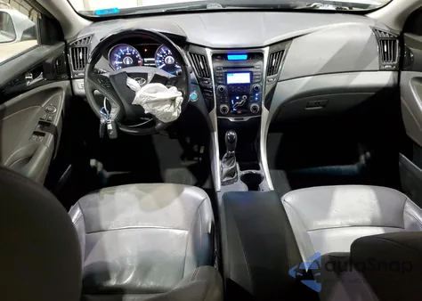 2013 Hyundai Sonata Se z USA, uszkodzony, nr VIN 5NPEC4AC4DH782910